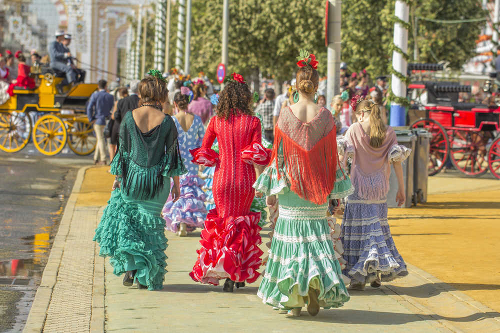 Image de danseuses en costumes